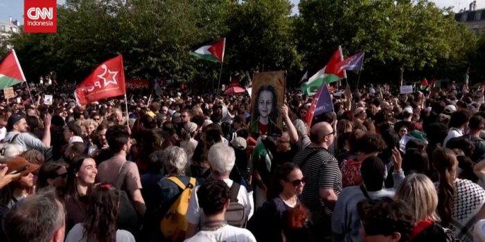 Berita Demo Warga Paris Kecam Israel Bajak Kapal Greta Thunberg Cs