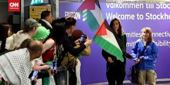 Berita Momen Greta Thunberg Tiba di Swedia usai Dideportasi Israel