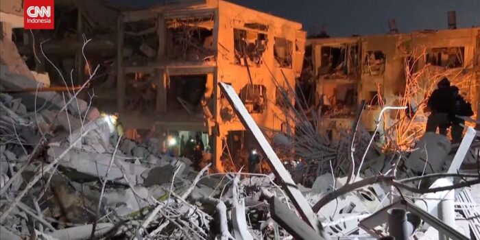 Berita Penampakan Gedung di Israel Hancur Dirudal Iran