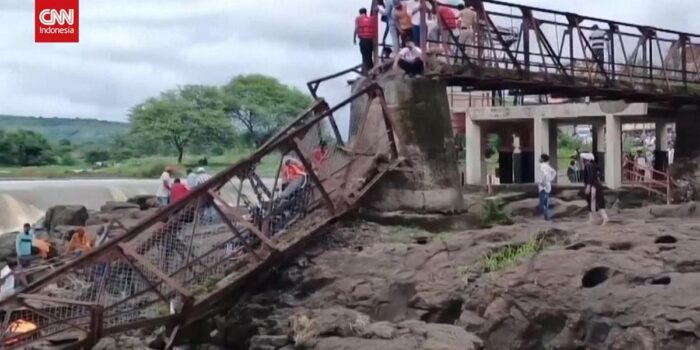 Berita Jembatan Runtuh di India, 6 Tewas dan 25 Lainnya Hanyut