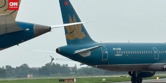 Berita Detik-detik 2 Pesawat Vietnam Airlines Tabrakan
