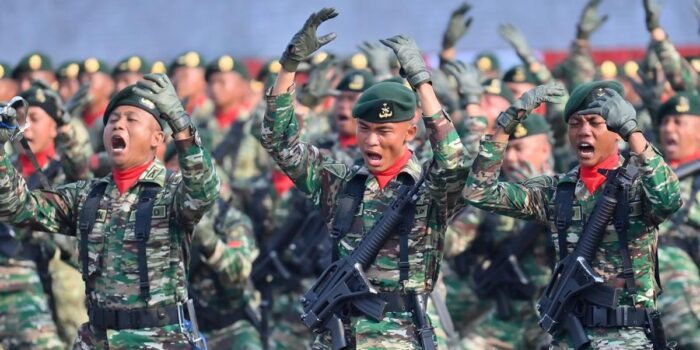 Berita DPR Singgung Kesiapan Anggaran Rencana Rekrutmen 24 Ribu Prajurit TNI