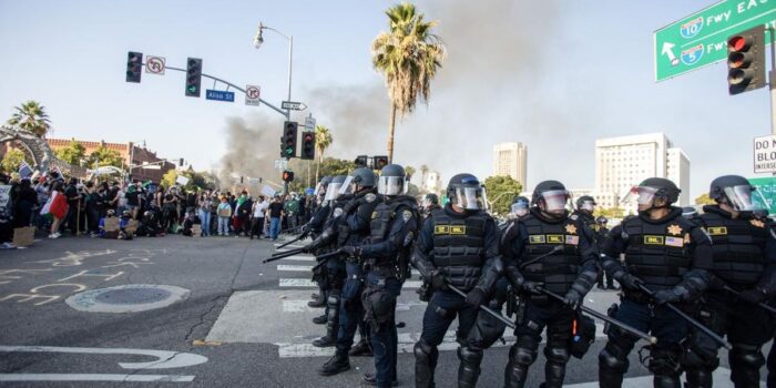 Berita Demo Masih Chaos, Los Angeles Tetapkan Situasi Darurat-Jam Malam
