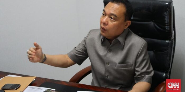 Berita DPR Bentuk Tim Supervisi Penulisan Ulang Sejarah