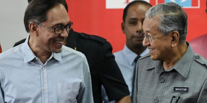 Berita Cekcok Mahathir-Anwar Ibrahim sampai Trump Ancam Serang Iran Lagi
