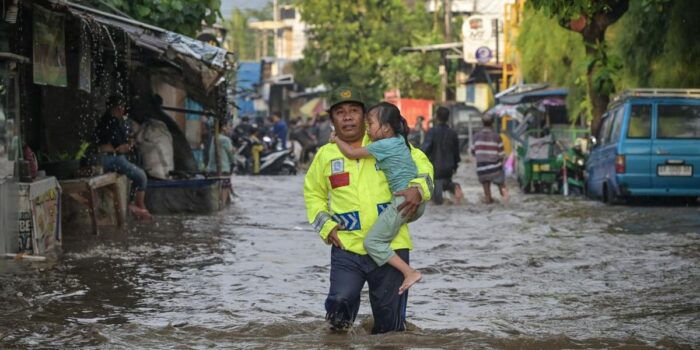 Berita Banjir Mataram Terparah dalam 40 Tahun Terakhir, 2 Warga Meninggal