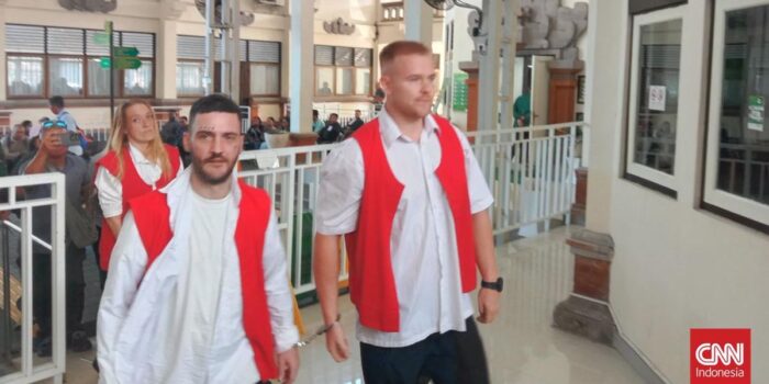 Berita 3 WN Inggris Divonis 1 Tahun Bui Kasus Penyelundupan Kokain ke Bali