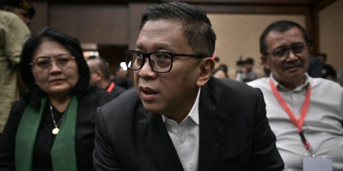 Berita Hasto Gunakan Nomor Luar Negeri untuk Samarkan Jejak Komunikasi