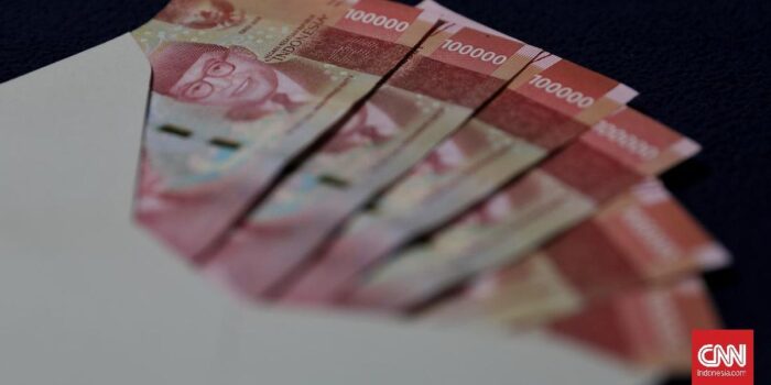 Berita DKI Salurkan Bansos PKD Rp300 Ribu ke 149.687 Warga Rentan