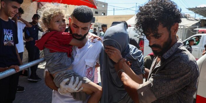 Berita 30 Warga Gaza Tewas Diserang Israel, termasuk Kala Antre Bantuan