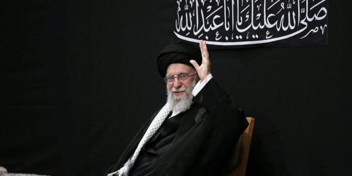 Berita Momen Perdana Khamenei Muncul Usai Jadi Target Pembunuhan Israel