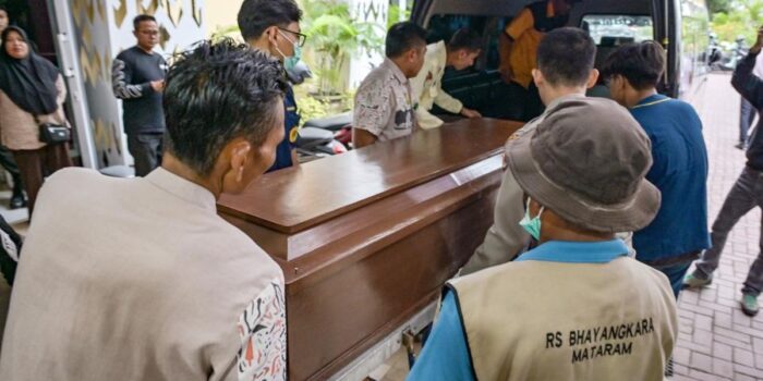 Berita Bertahan 32 Jam, Mati Menyakitkan