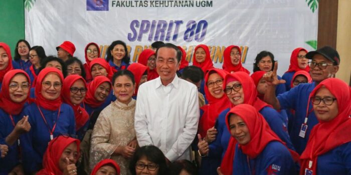 Berita Jokowi Belum 100 Persen Sehat saat Reuni UGM: Saya Paksakan Betul