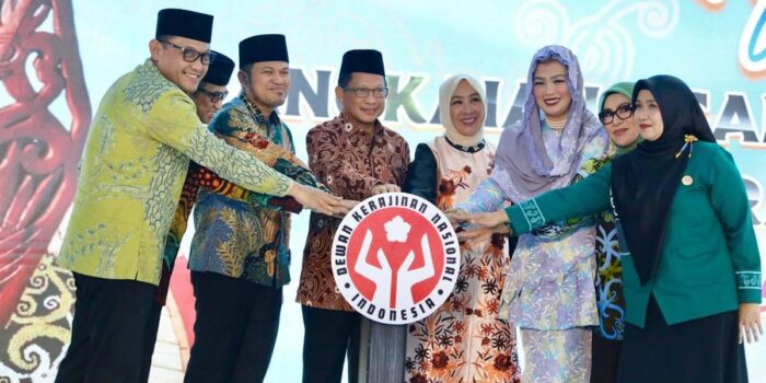 Berita Mendagri Tutup HUT Ke-45 Dekranas, Puji Kiprah Perajin Indonesia