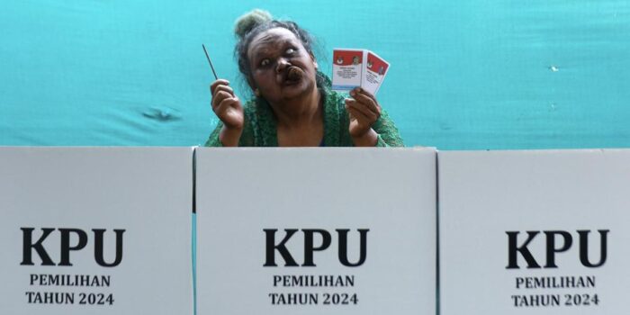 Berita Menggugat Dalil Klasik Efisiensi di Balik Usul Pilkada Tak Langsung