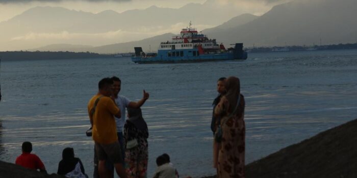 Berita Tragedi KMP Tunu di Selat Bali, Masalah Teknis atau Kelebihan Muatan?