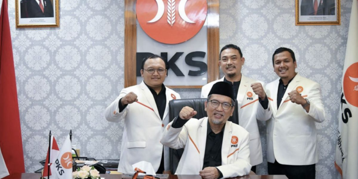 Berita Presiden PKS Ungkap Hasil Obrolan 2,5 Jam dengan Prabowo di Istana
