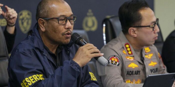 Berita Polisi Belum Temukan Hp Arya Daru, Terakhir Terlacak di Mal Jakpus