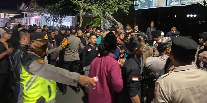 Berita 15 Orang Terluka dalam Bentrokan Ceramah Rizieq Shihab di Pemalang