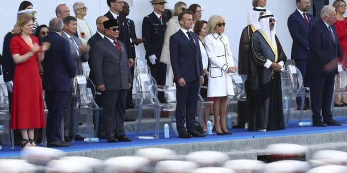 Berita Macron Terima Kasih ke Prabowo Hadiri Bastille Day, Terpukau Aksi TNI