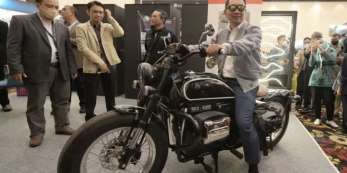 Berita Ridwan Kamil Samarkan Kendaraan Pakai Nama Ajudan atau Pegawai