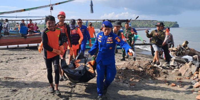Berita Nelayan Temukan Jenazah Diduga Korban KMP Tunu: Korban Tewas Jadi 12