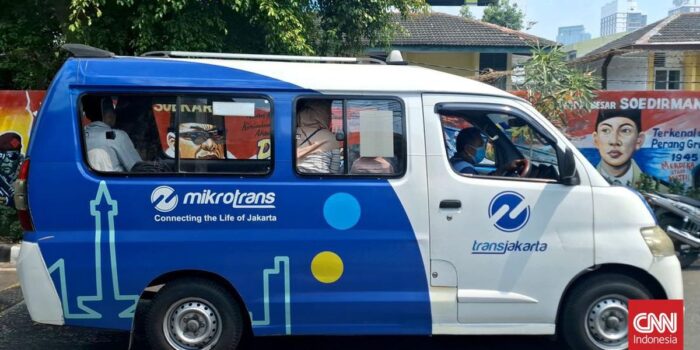 Berita Jalan Ditutup Hajatan Warga, Trans Jakarta Umumkan Pengalihan Rute