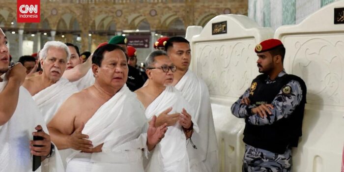 Berita Prabowo Sempatkan Umrah Kala Temui MbS di Arab Saudi