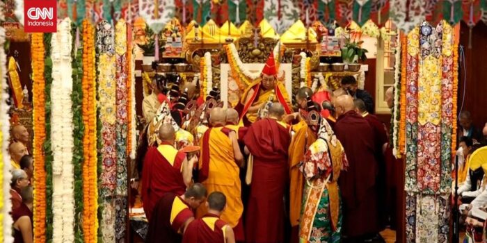 Berita Ribuan Pengikut Doakan Dalai Lama Jelang Ulang Tahun ke-90