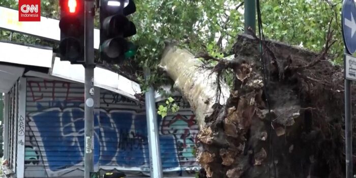 Berita Badai Terjang Italia di Tengah Gelombang Panas, 1 Orang Tewas