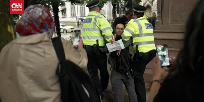 Berita Polisi London Tangkap 55 Aktivis Massa Aksi Bela Palestina