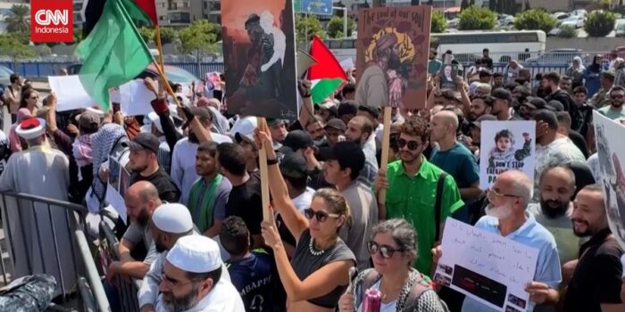 Berita Ratusan Warga Demo di Beirut Protes Krisis Kelaparan Gaza