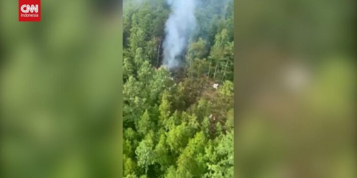 Berita Penampakan Pesawat Jatuh di Rusia, 50 Penumpang Tewas