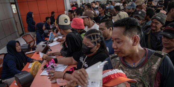 Berita Warga Pati Ramai-ramai Kirim Surat ke KPK soal Bupati Sudewo