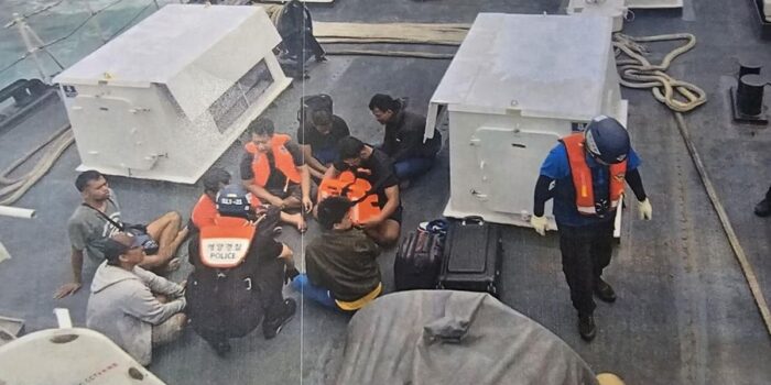 Berita Bakamla-Korea Coast Guard Selamatkan 8 ABK WNI dari Dugaan TPPO