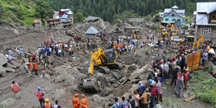 Berita 300 Tewas Akibat Banjir Bandang di 3 Negara Kaki Himalaya