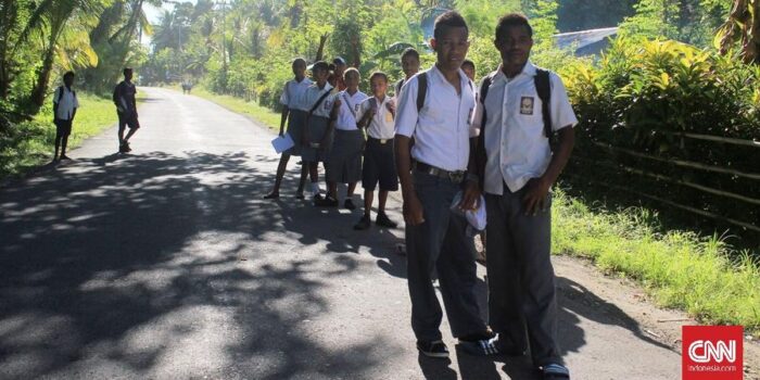 Berita DPR Prihatin Angka Partisipasi Sekolah Jenjang SMA Turun Signifikan
