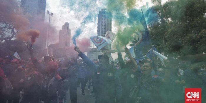 Berita 4.531 Personel Gabungan Dikerahkan Amankan Demo Buruh di DPR Besok
