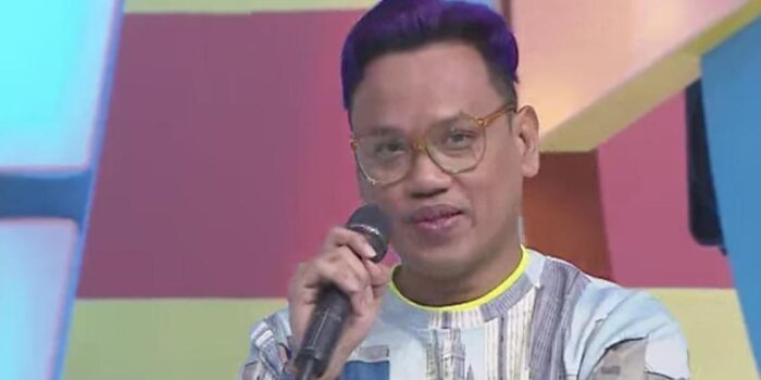Berita Massa Geruduk Rumah Anggota DPR Uya Kuya