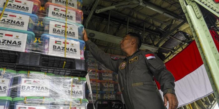 Berita RI Akan Kirim 2 Hercules Terjunkan Bantuan Pangan ke Gaza