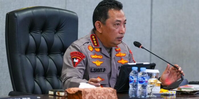 Berita Kapolri Minta Maaf kepada Keluarga Besar Ojol Usai Kasus Rantis Brimob