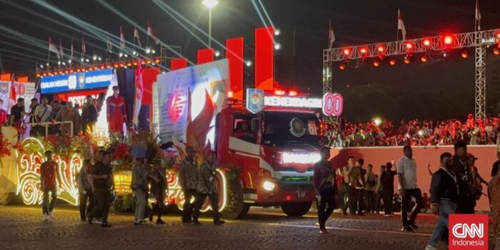 Berita Karnaval Kemerdekaan hingga Pesta Kembang Api Meriahkan HUT RI ke-80