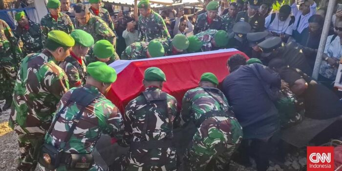 Berita Tembakan Salvo Iringi Pemakaman Prada Lucky