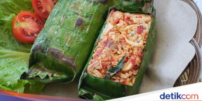 Pahami- Resep Nasi Bakar Ayam Pakai Kemangi yang Pedas Gurih dan Wangi