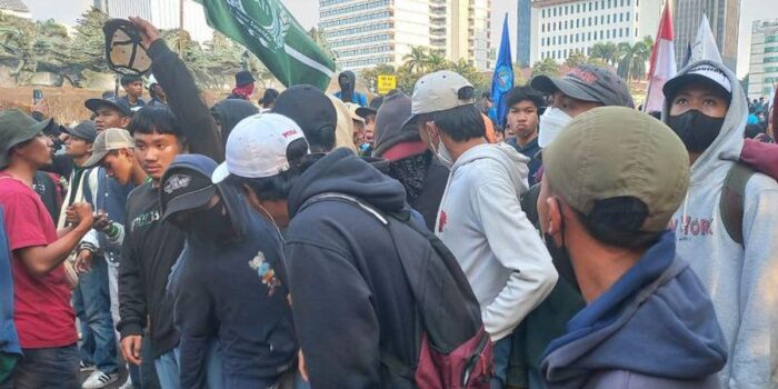Berita Polisi Patroli di Sejumlah Titik, Cegah Pelajar Ikut Aksi Demo di DPR