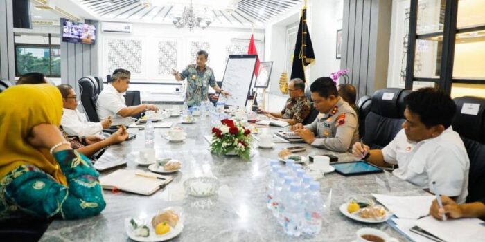 Berita Gubernur Jateng Sebut Situasi Pati Kondusif, Pelayanan Publik Normal