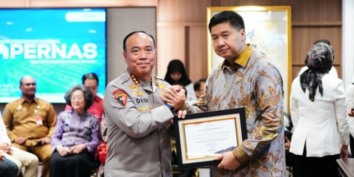 Berita Polri Terima Penghargaan KemenPKP untuk Program 3 Juta Rumah Subsidi