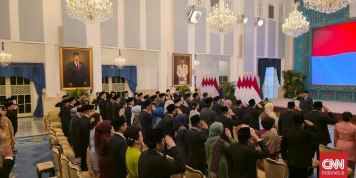 Berita Bahlil, Hashim hingga Haji Isam Diganjar Tanda Kehormatan dari Prabowo