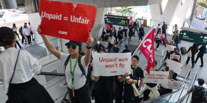 Berita Pramugari Air Canada Gelar Aksi Mogok, Minta Naik Gaji