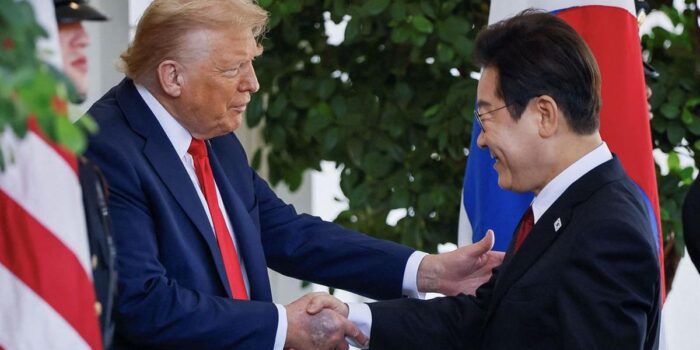 Berita Sambut Presiden Korsel, Trump Ngaku Mau Bertemu Kim Jong Un Lagi